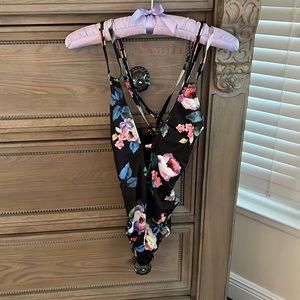 Lot of 2 Gianni Bini 1 piece swimsuits. 1 never worn. 1 in excellent condition